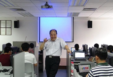 Huang Yi-Long, the director of NTHU’s Research Center for Humanities and Social Sciences and Academician at Academia Sinica.