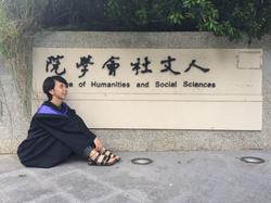  Chen Shu Ling, a senior in the Department of Chinese Literature.