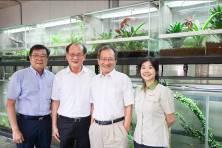 
At the opening ceremony (left to right): NTHU senior vice president Lyu Ping-chiang, Tsai Jinbu, Li Chia-wei, and Hsieh Hsinyi of the Conservation Research Center at the Taipei Zoo.