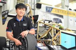 
NTHU Racing assembling their electric racecar.