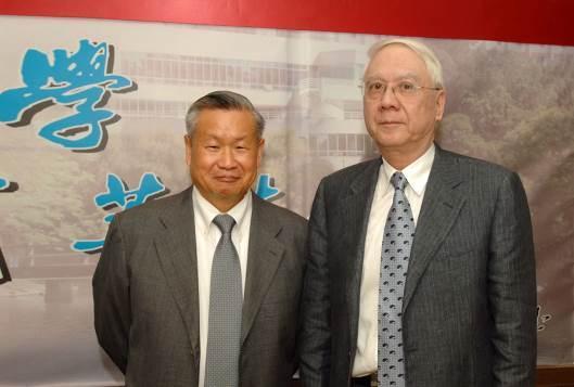 Macronix chairman Miin Wu (left) said that Liu (right) was a rare combination of humor and erudition.