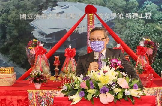 President Hocheng said that Wang and Chou, both prolific writers, have used their unique talents to champion the cause of those on the lower echelons of Taiwanese society.
