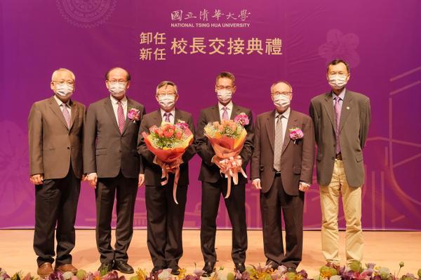 At the ceremony, from left to right: NTHU senior vice president Tai Nyan-hwa, Tsai, Hocheng, Kao, Liang, and chief of staff King Chung-da. 
