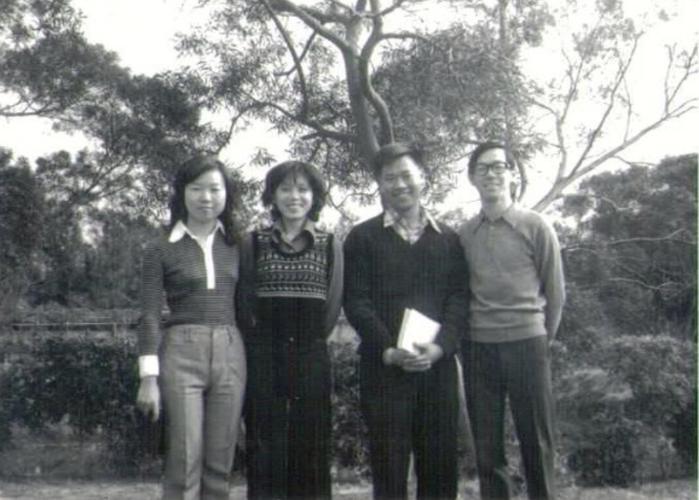 Chen Yuning (陳昱寧) (second from left) in a 1973 photo with members of the Astronomy Club which she helped establish.