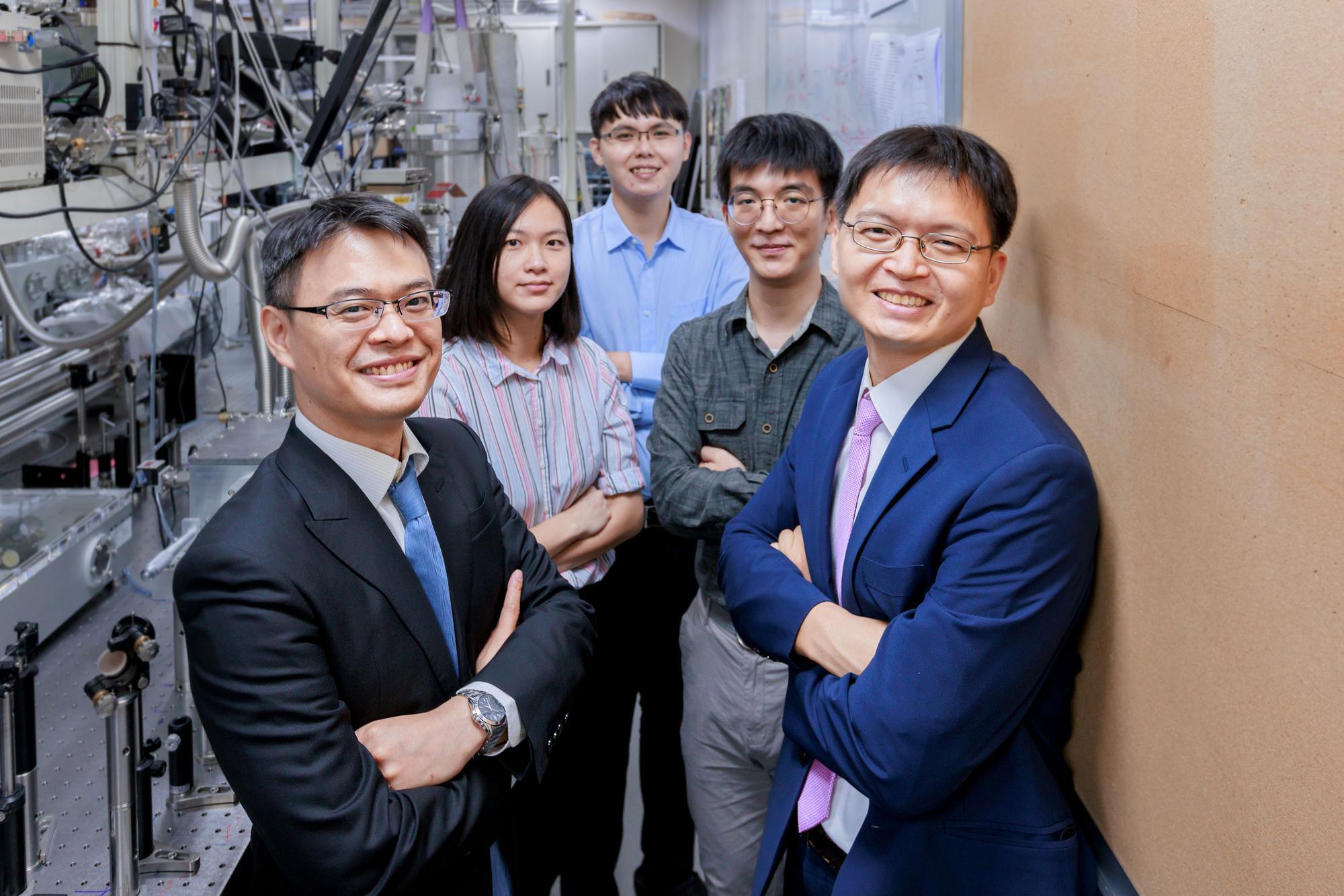 Members of the NTHU research team (right to left): Ming-Chang Chen, Po-Wei Lai, Ming-Shian Tsai, An-Yuan Liang, and Ming-Wei Lin.