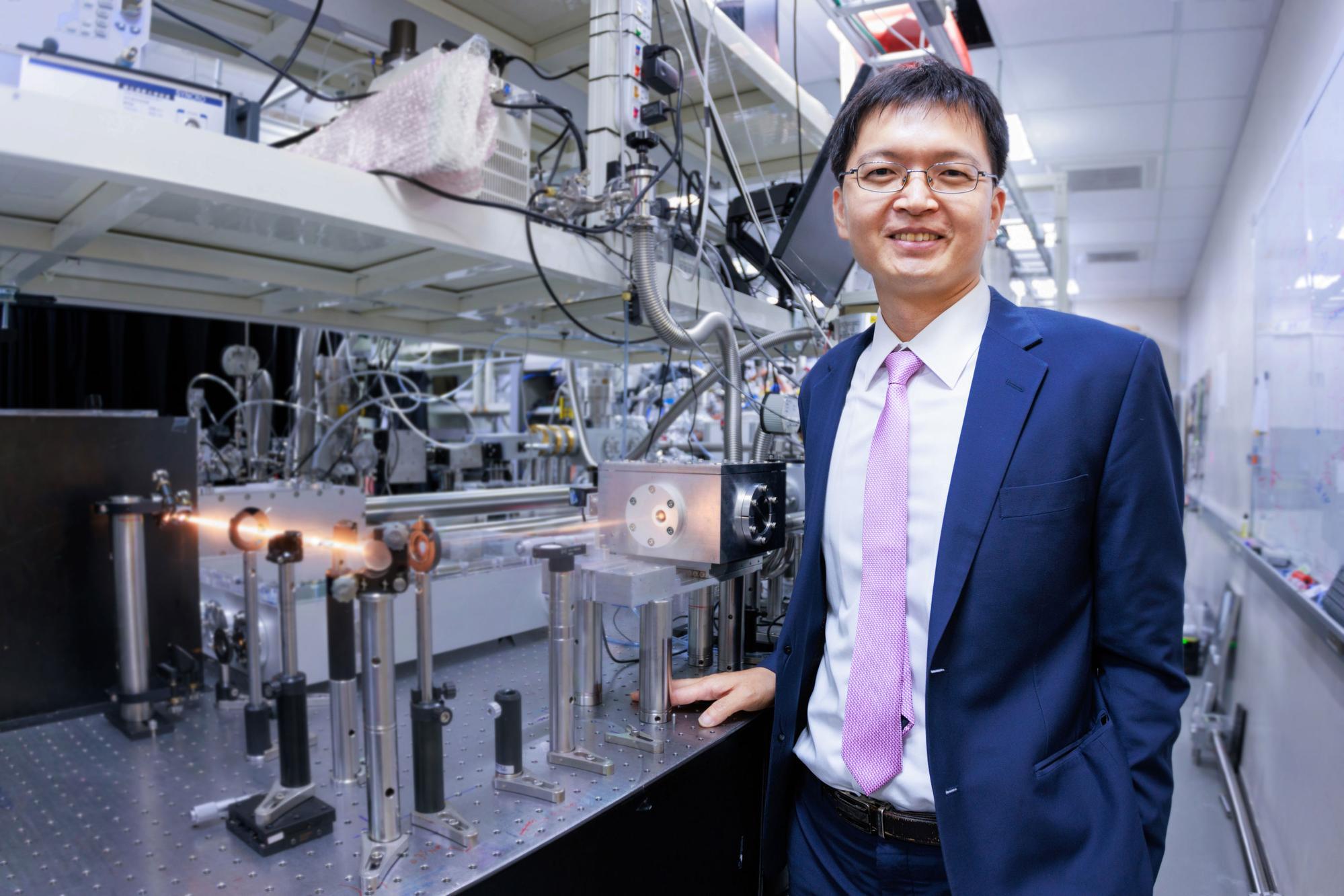 Ming-Chang Chen, leader of the team which has developed a kind of ultrafast camera capable of capturing clear images of electrons.