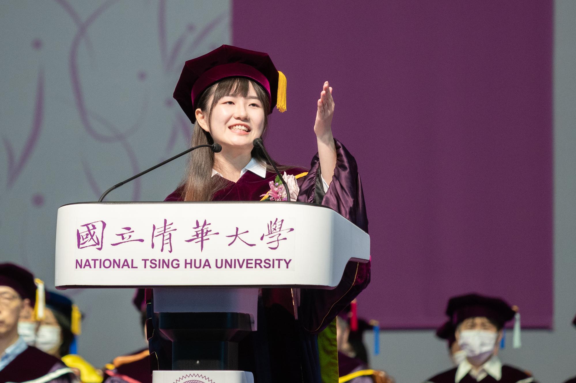 Representing the graduating students, Chi-hsien Wang (王祺嫻) encourages her fellow graduates to step out into the world with the NTHU spirit.