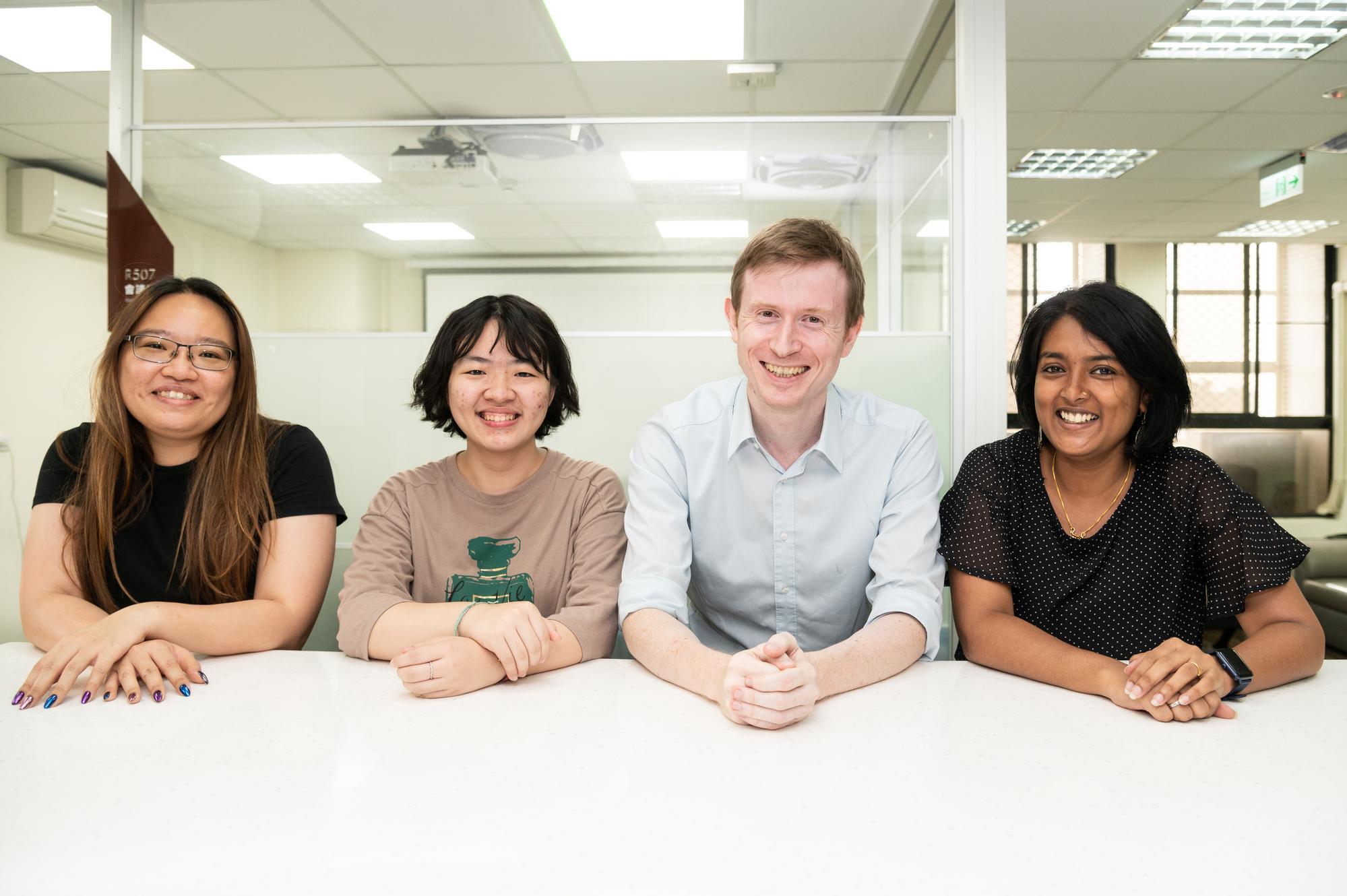 Led by Dr. Andrew Cooper (2nd right), the NTHU “Galactic Archaeology Team” includes Namitha Kizhuprakkat (right), Sy-Yun Pu (蒲思云) (2nd left), and Li-Wen Liao (廖俐雯) (left).
