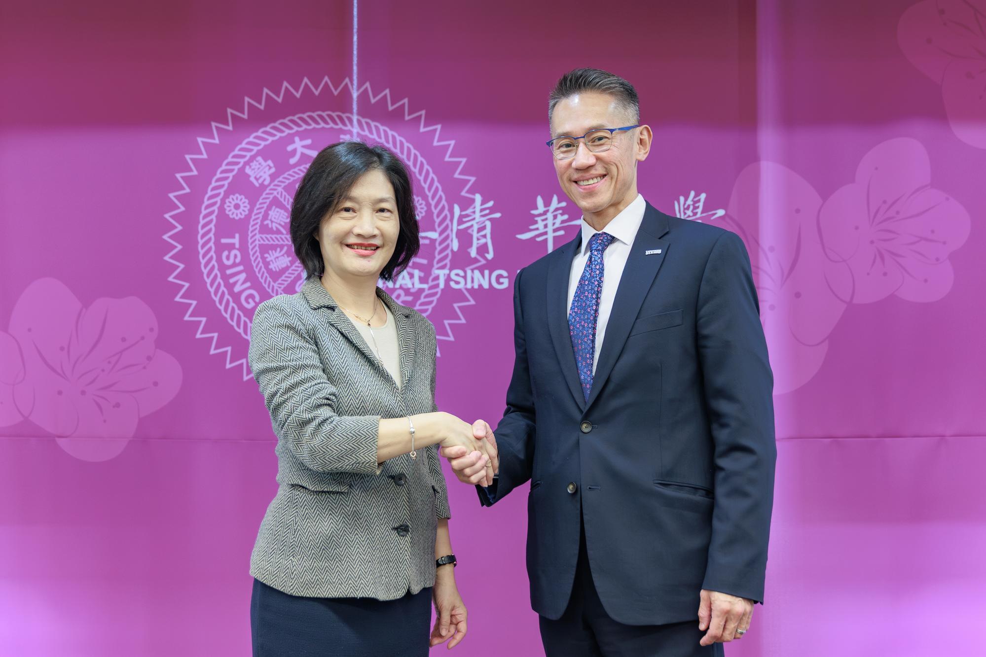 President W. John Kao (高為元) (right) and Eunice Chiu (邱麗孟), NVIDIA Vice President and General Manager Taiwan, anticipate more interdisciplinary cooperation in the future.