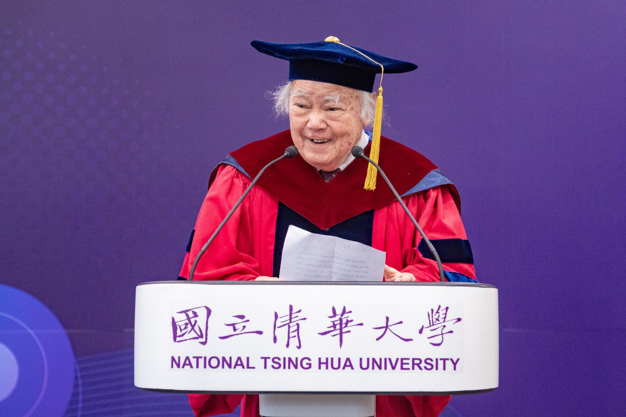 NTHU conferred an honorary doctorate upon Dr. Yi-Fa Lee (李義發) on November 14.