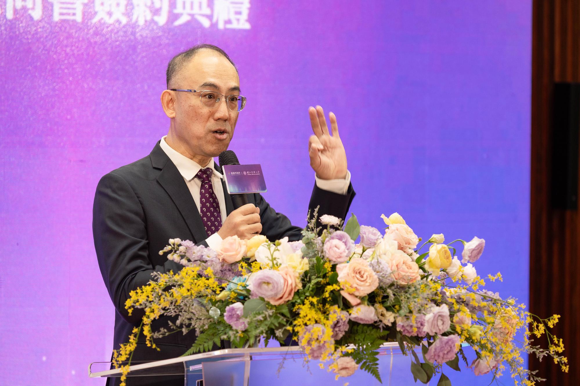 President Zhi-Li Wang (王智立) of the Southern Alumni Association supports the establishment of the NTHU Kaohsiung Branch Campus.
