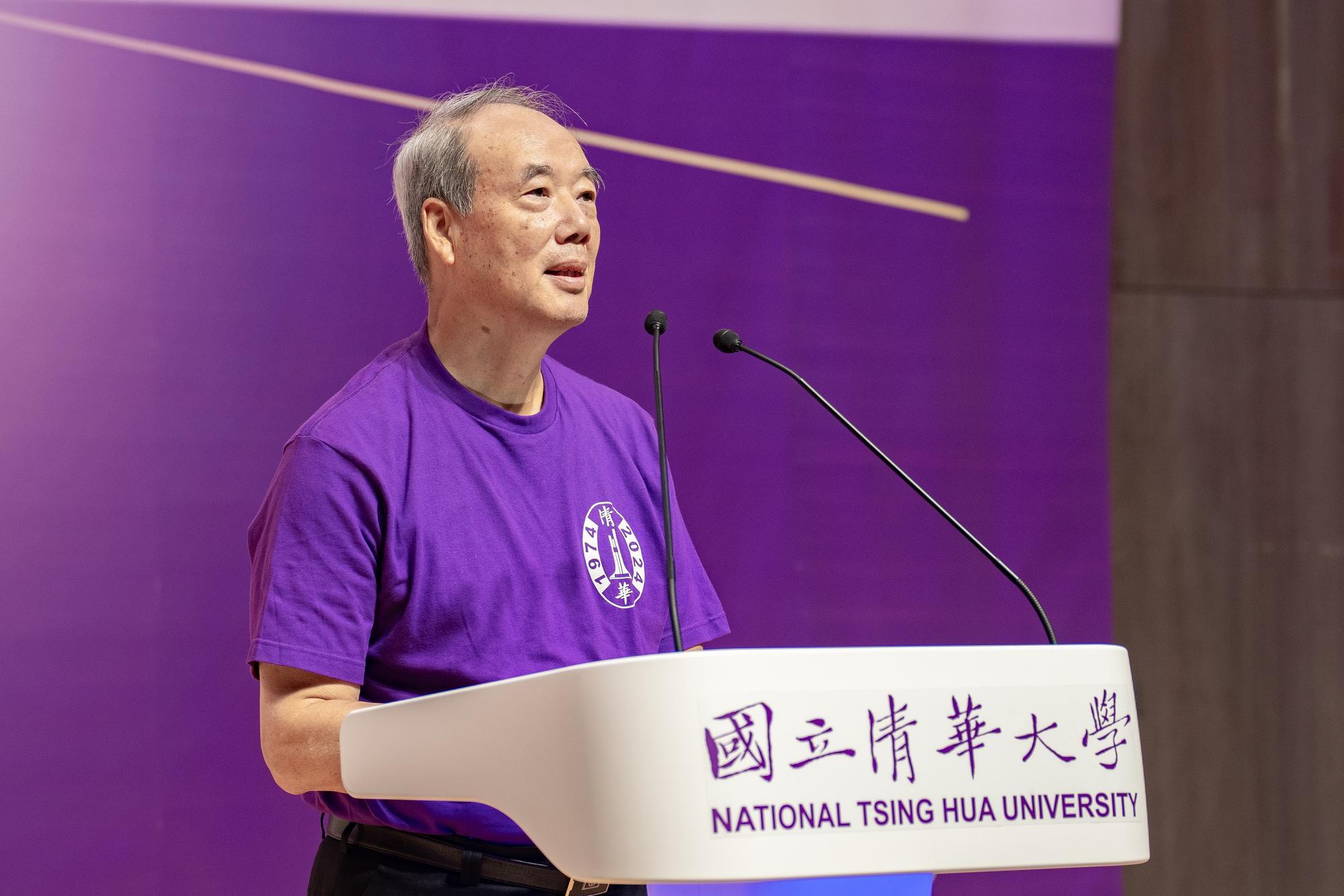 NTHU's Department of Chemistry alumnus and former president of the Industrial Technology Research Institute (ITRI), Dr. Jonq-Min Liu (劉仲明), stated that NTHU provides cutting-edge, forward-thinking education comparable to that of top international universities.