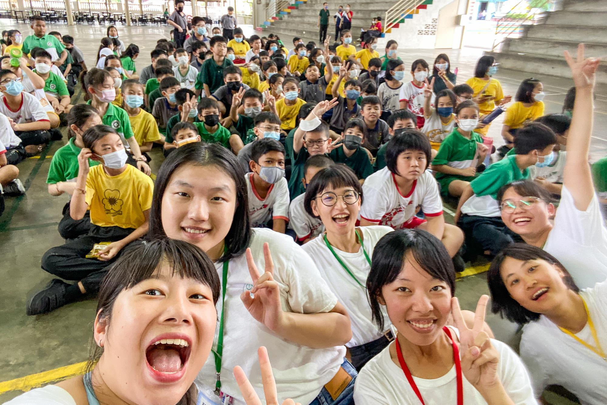 NTHU's Malaysia Volunteer Team served at Yumin Primary School in Pekan Nanas.