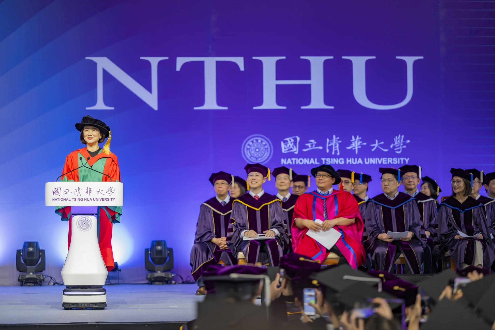 On June 15, Brigitte Lin (林青霞) delivered a speech at NTHU, sharing her insights on happiness.