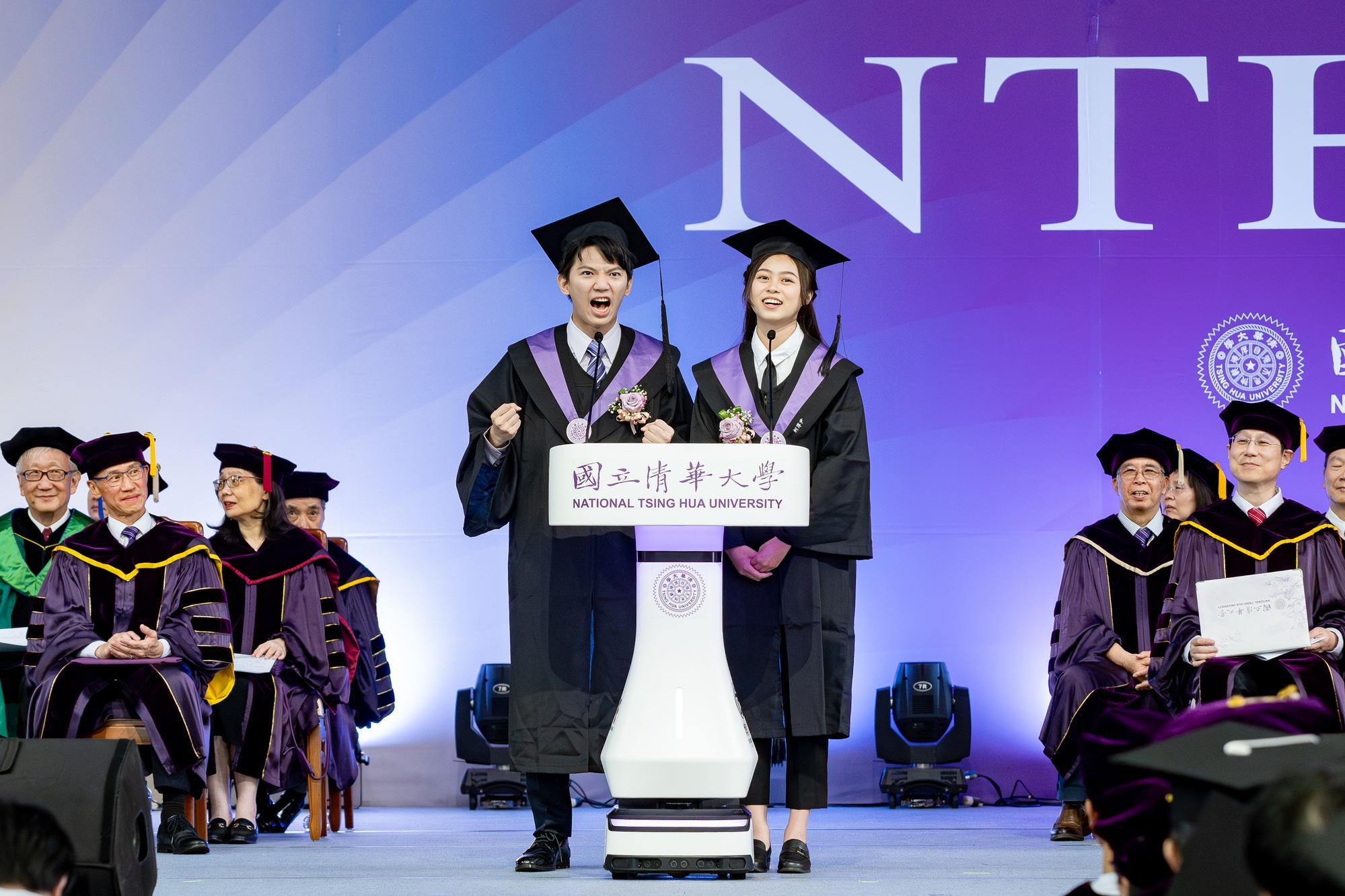 Chen-Yin Ko (柯淳尹) from the Department of Education and Learning Technology (right), and Hsi-Yu Ho (何習與) from the Interdisciplinary Program of Engineering, delivered remarks on behalf of the undergraduate graduates.