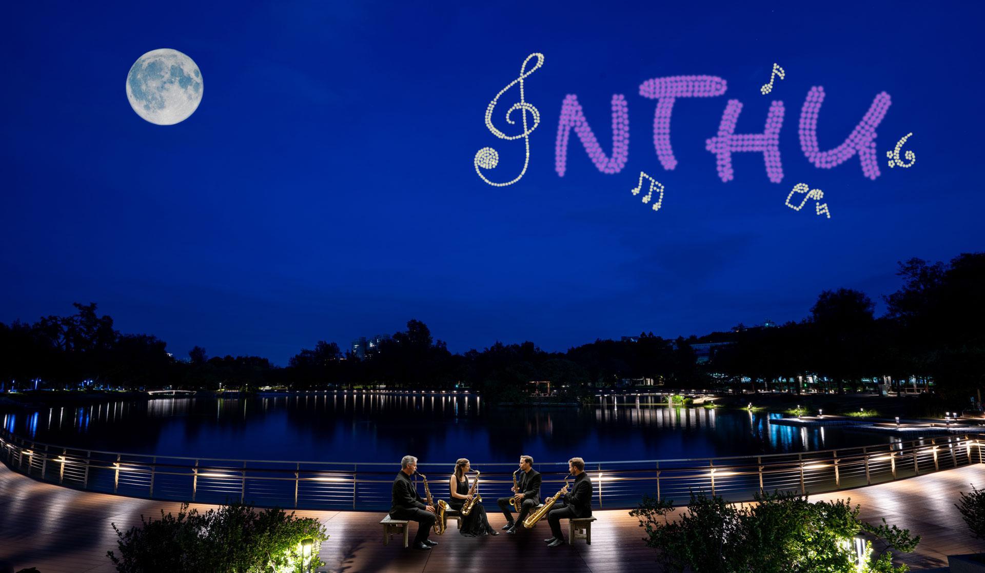 On September 27, an open-air concert will be held next to Chenggong Lake under the moonlight, paired with a light and shadow show provided by drones.