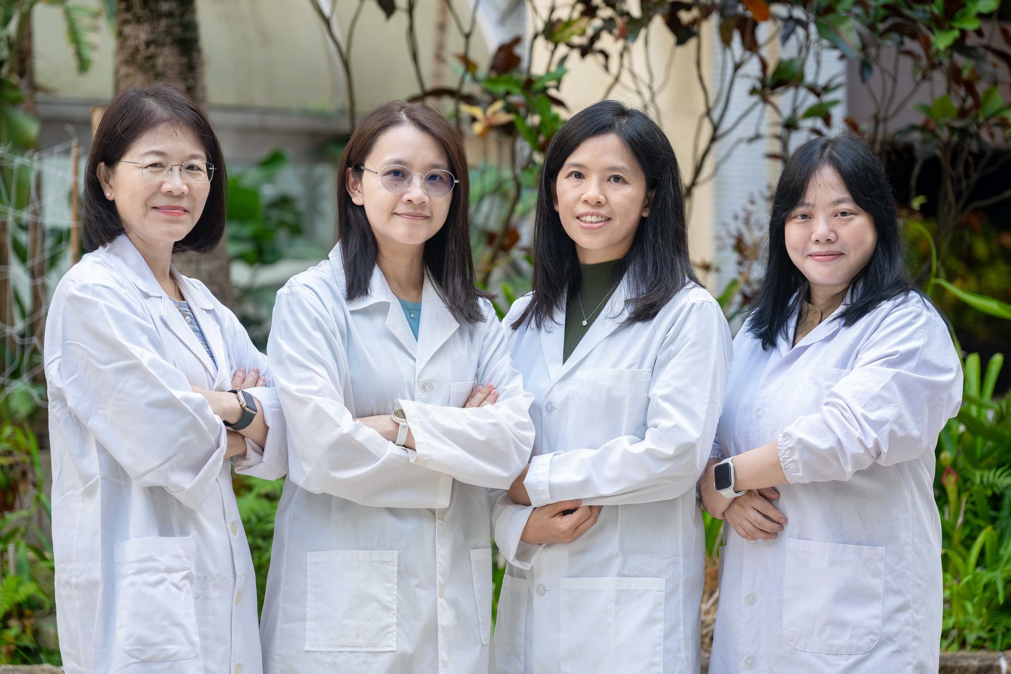 Team members (left to right): Distinguished Professor Wen-Ching Wang (王雯靜)  of NTHU's Department of Life Sciences, Hui-Chun Cheng (鄭惠春), Kai-Ti Lin (林愷悌), and Professor Lily Wang (王慧菁) of the Institute of Molecular and Cellular Biology.