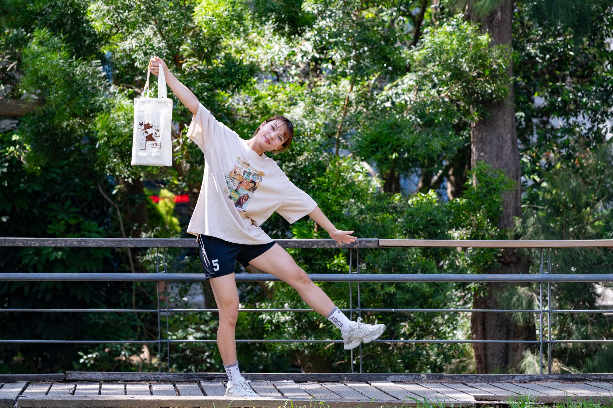 Students at NTHU's orientation camp received detective-themed welcome packages.