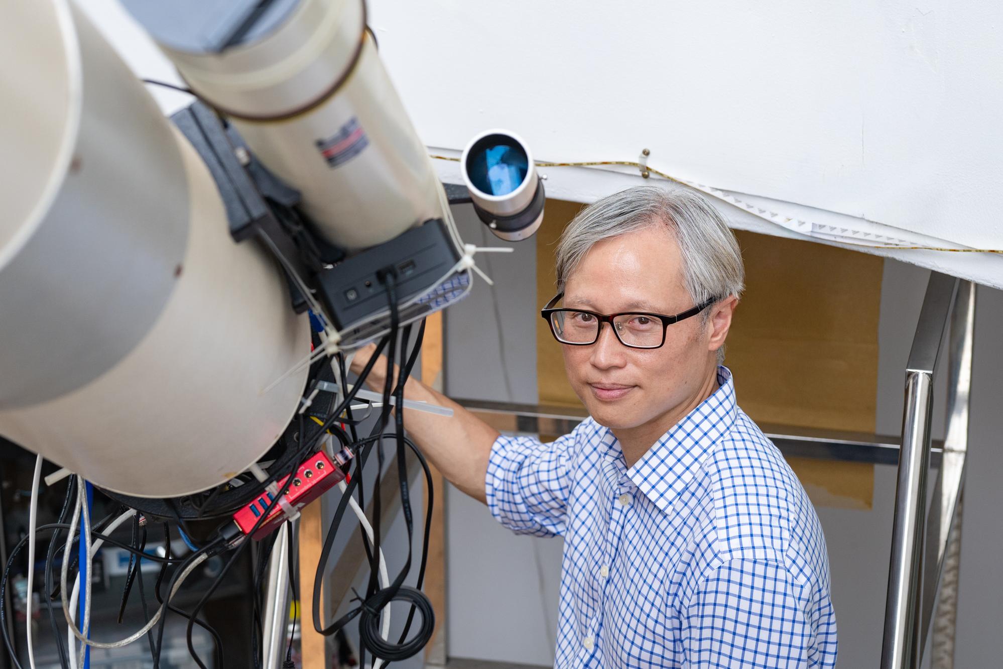At NTHU's Institute of Astronomy, Professor Albert Kong (江國興) first noticed an unusual X-ray flare-up and led an international collaboration that produced significant research results.