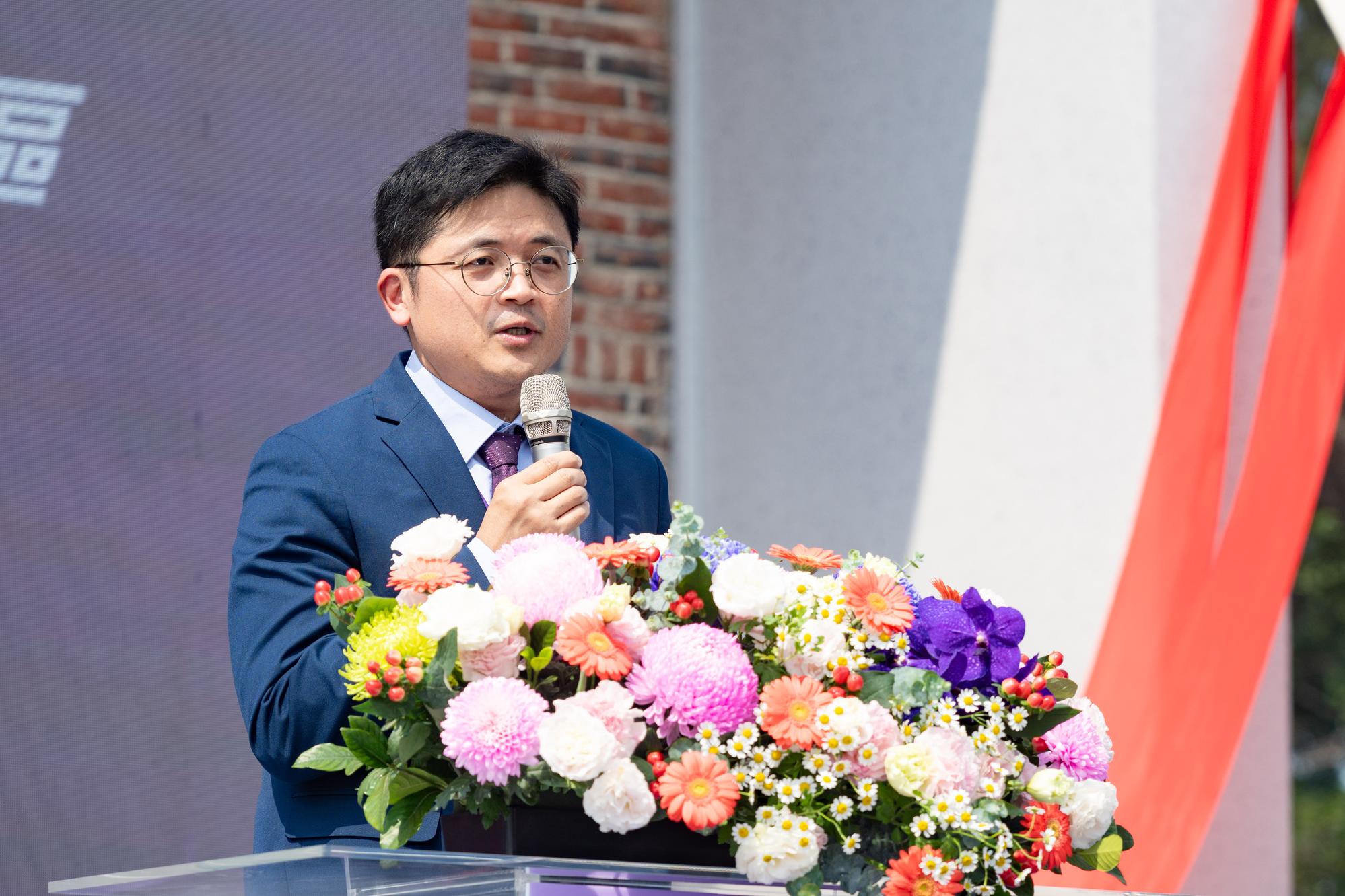 Chief Secretary Lin Po-chiao of the Ministry of Education attended the ceremony to witness the inauguration and extend his congratulations.