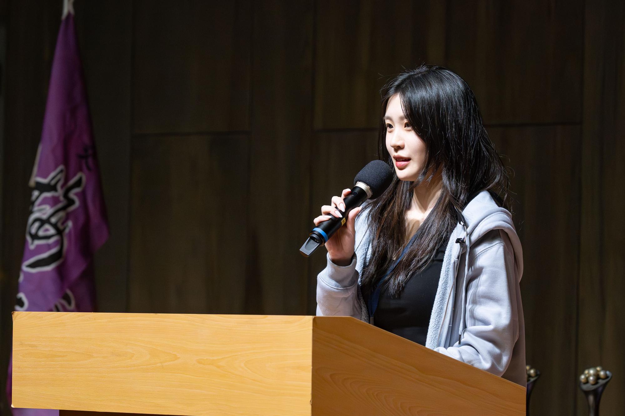 Xi-Yuan Chang, Chief Coordinator of this year's Mei-Chu Organizing Committee, reflected on the challenges of organizing the event. She expressed gratitude for the university's guidance and support, and extended thanks to advisory members, cheering squads, organizing teams, and alumni supporters for their dedication.