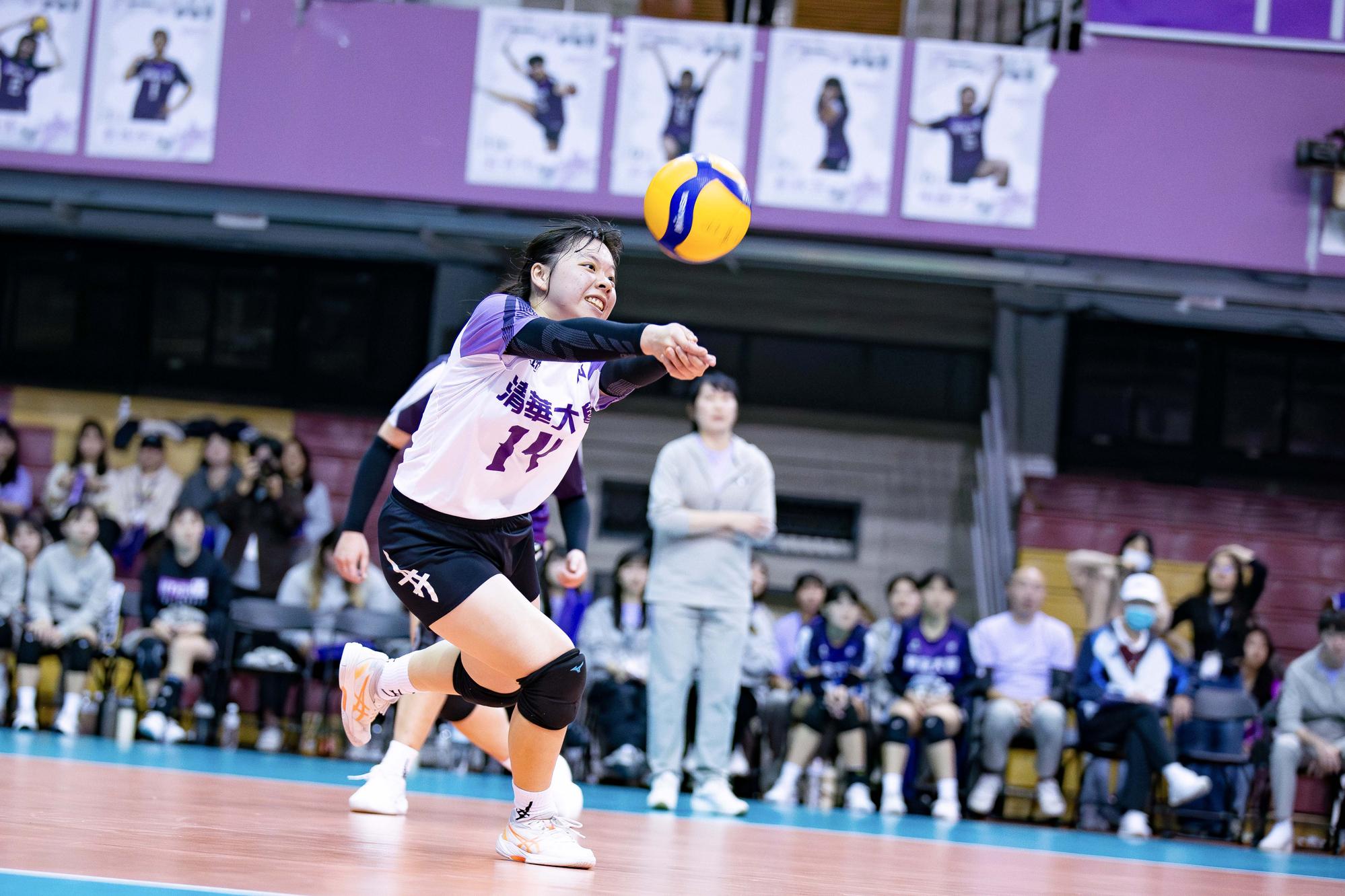 The NTHU women's volleyball team demonstrated true sportsmanship, fighting until the very last point.