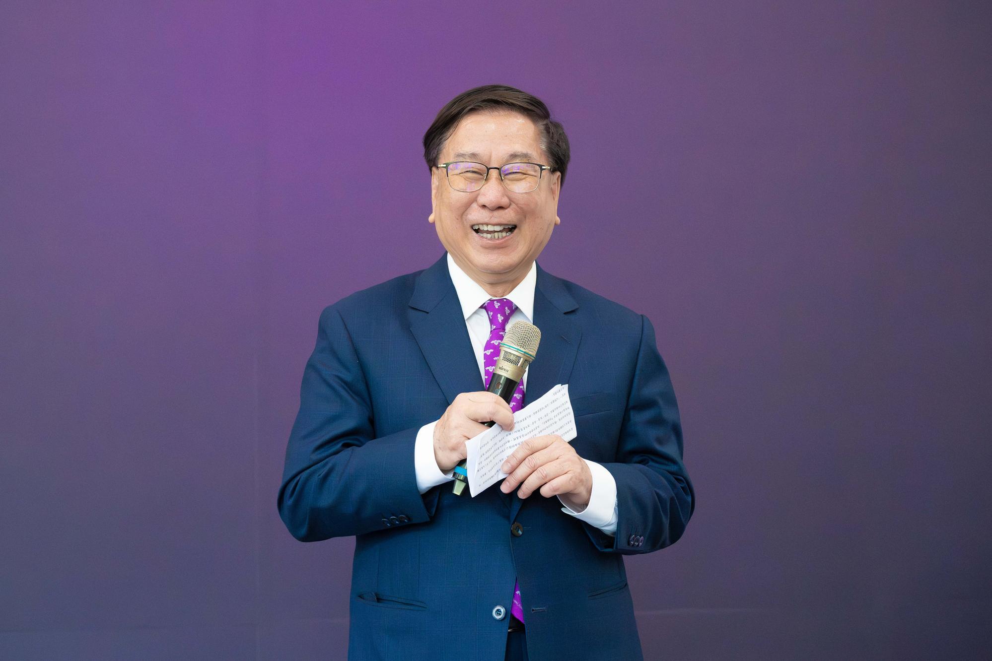 Hung-Tu Wang, Chairman of the FITEK Corporation and recipient of NTHU's 27th Distinguished Alumni Award.