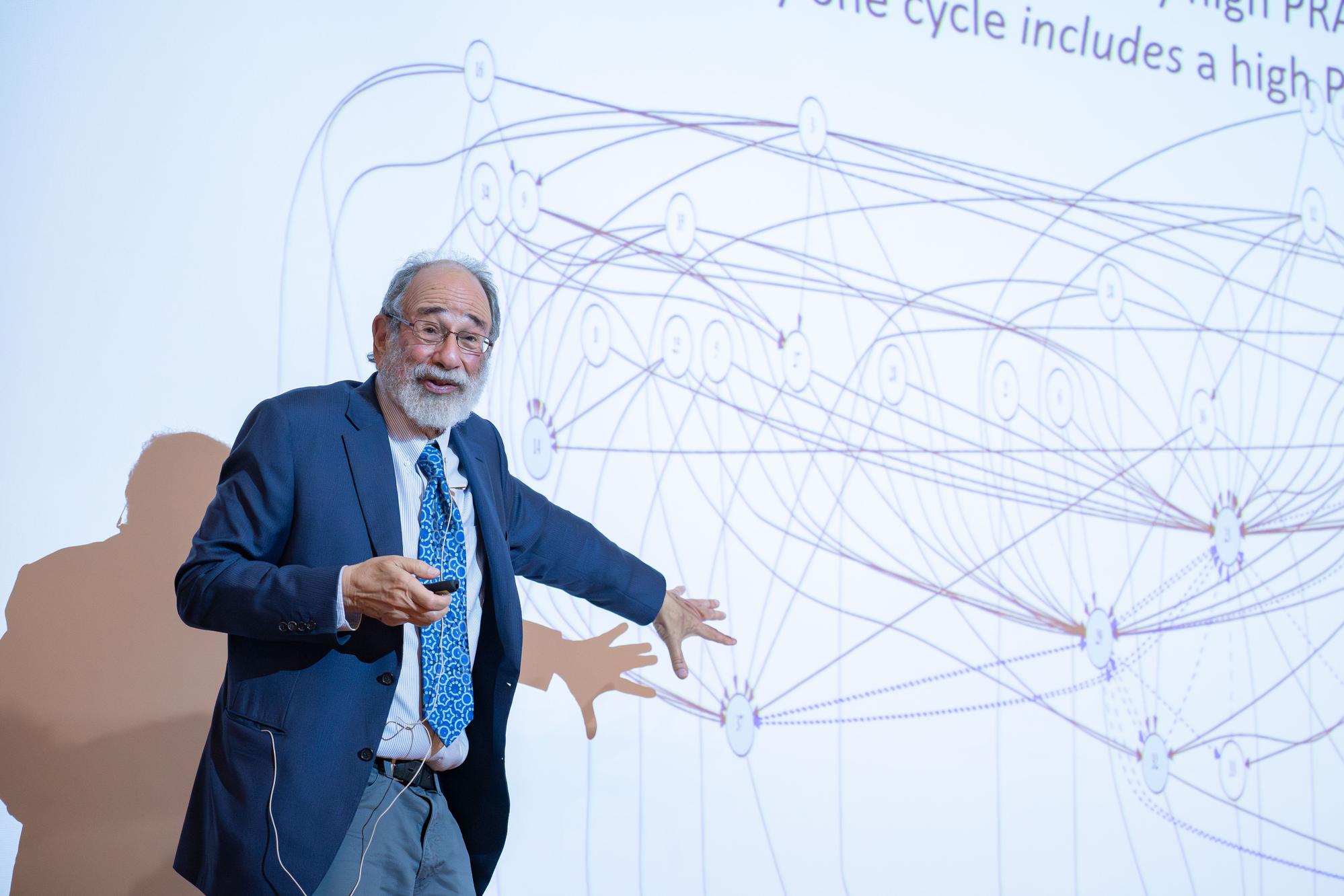 Professor Alvin E. Roth delivered a keynote lecture titled “Market Design and Healthcare” at NTHU on April 20.