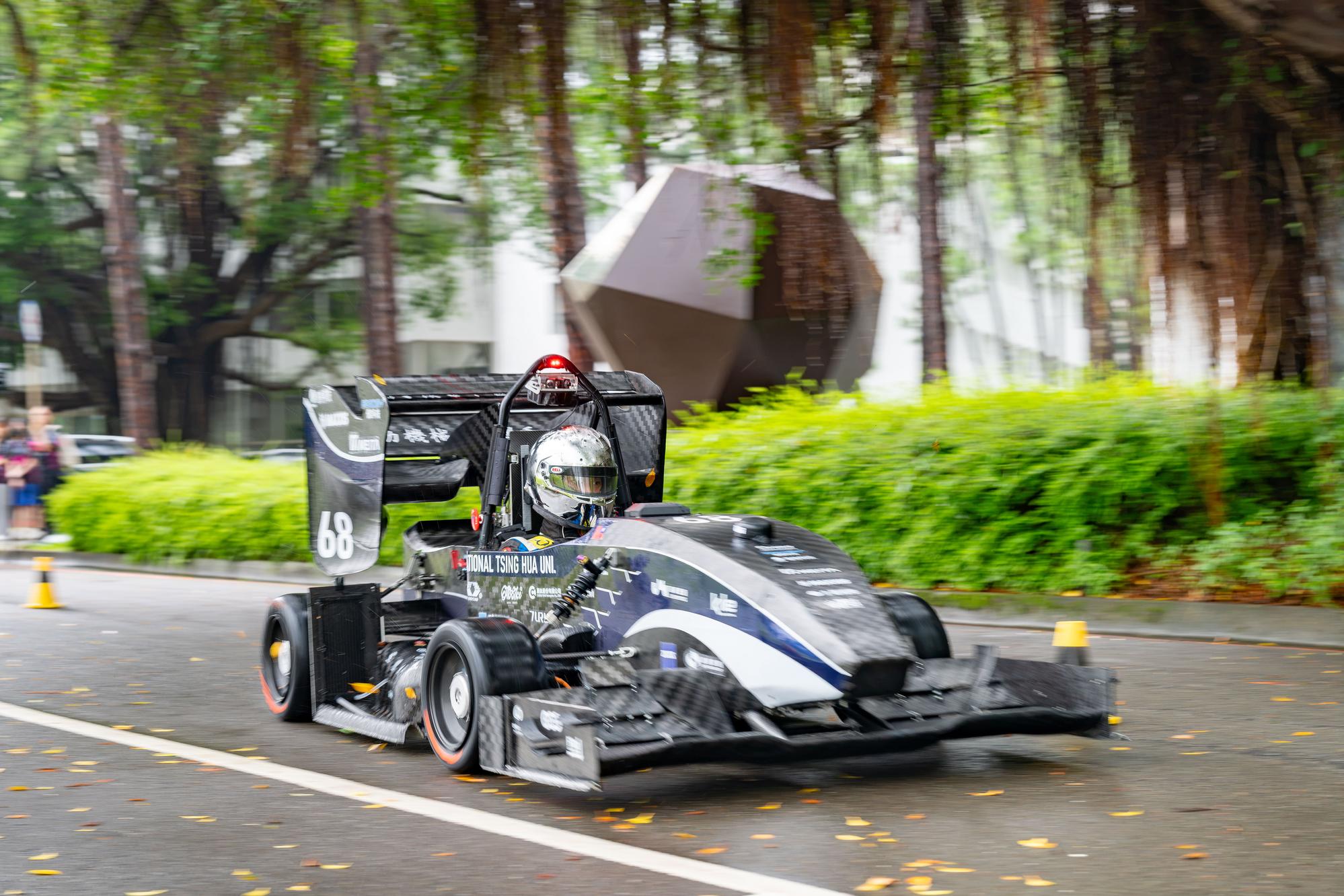 TH11 is the first NTHU Racing Factory race car to incorporate topology optimization analysis into the design of its carbon-fiber monocoque, reducing chassis weight by 15.8% compared with the previous generation.