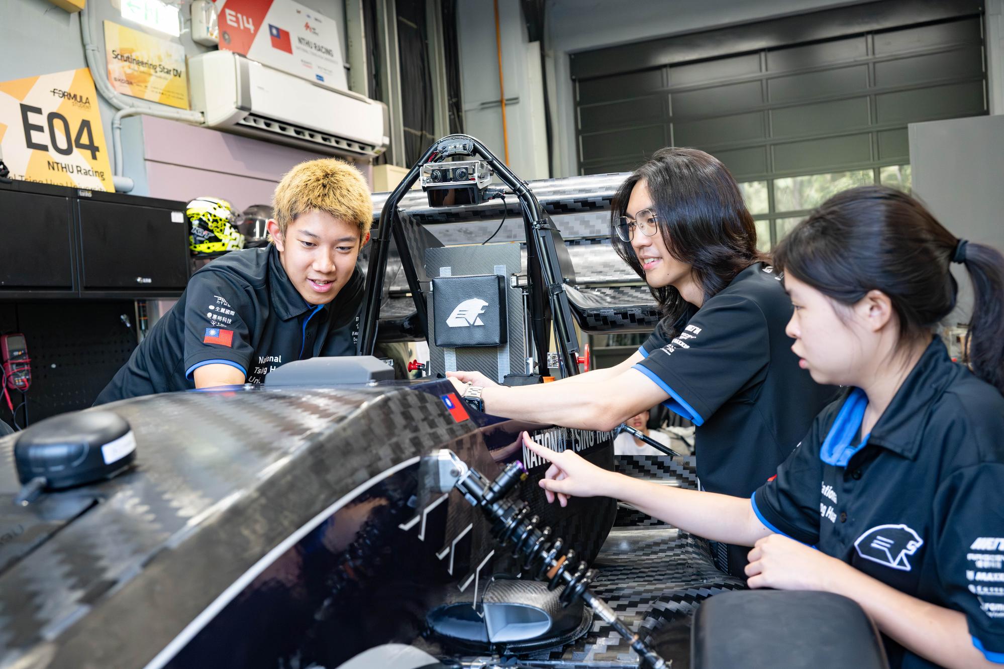 TH11 is the team's first race car to apply topology optimization analysis, enhancing component performance while reducing chassis weight.