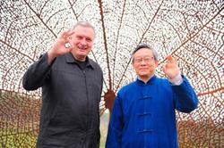 
Juanjo Novella (left) and President Hocheng Hong in front of Leaf.