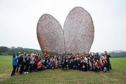 
A large number of students attended the unveiling ceremony.