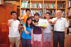 Professor Tai Nyan-hwa of the Department of Materials Science and Engineering with his research team.