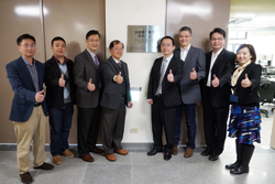 Senior Vice President Chen Sinn-Wen (fourth from left) and Andy Liu, General Manager of Industrial Automation at Delta Electronics (fourth from right) at the grand opening of the Delta Power Electronics Research Center.