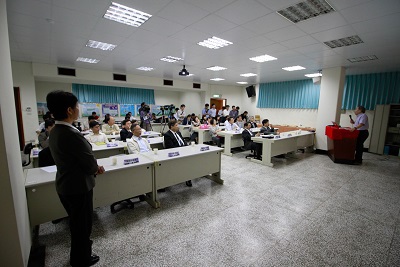 Press conference for publicizing the results of the international research project on BNCT.