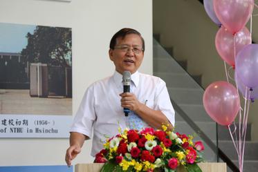  Dr. Kenneth Wu, Honorary Chair professor of the College of Life Sciences 