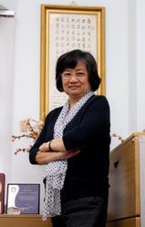 Professor Kwo J. Raynien.