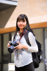 
Citizen journalist Li is planning to write a report on experimental education.
