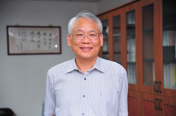 
Dean of Academic Affairs Tai Nyan-Hwa, the newly-developed Experimental Education Program breaks all the learning and credit molds.