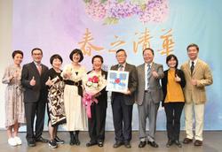 
Hou-Wang (fifth from left), Hocheng (sixth from left), and VIPs at the inauguration ceremony.